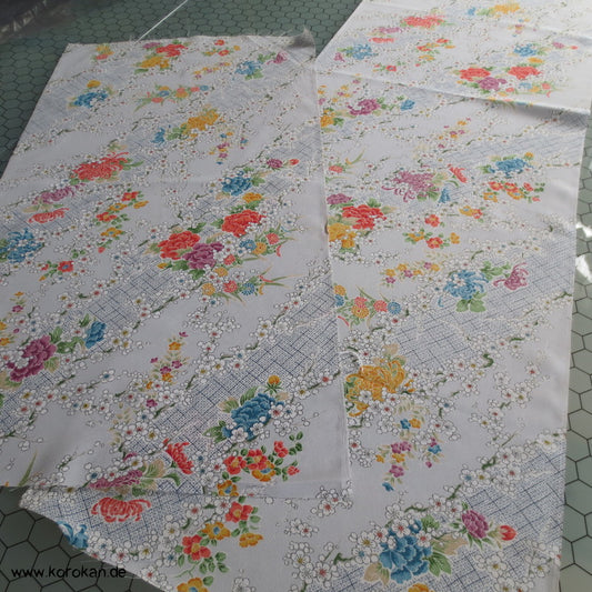 Blüten und Hitta Stoffrest Polyester