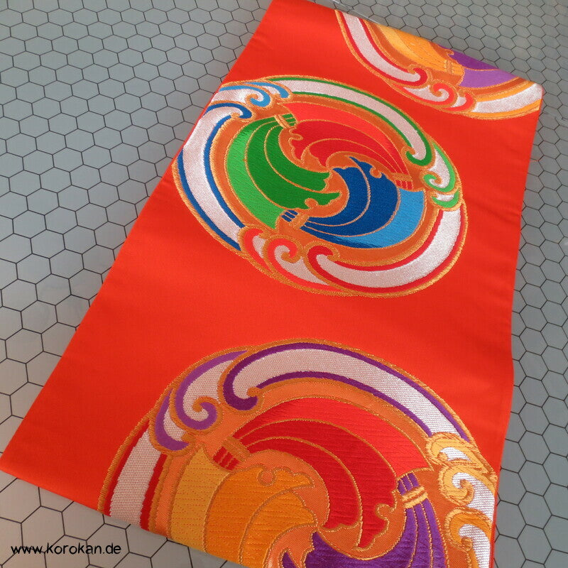 Tomoeartige Kringel knallbunter Fukuro Obi Seidenbrokat