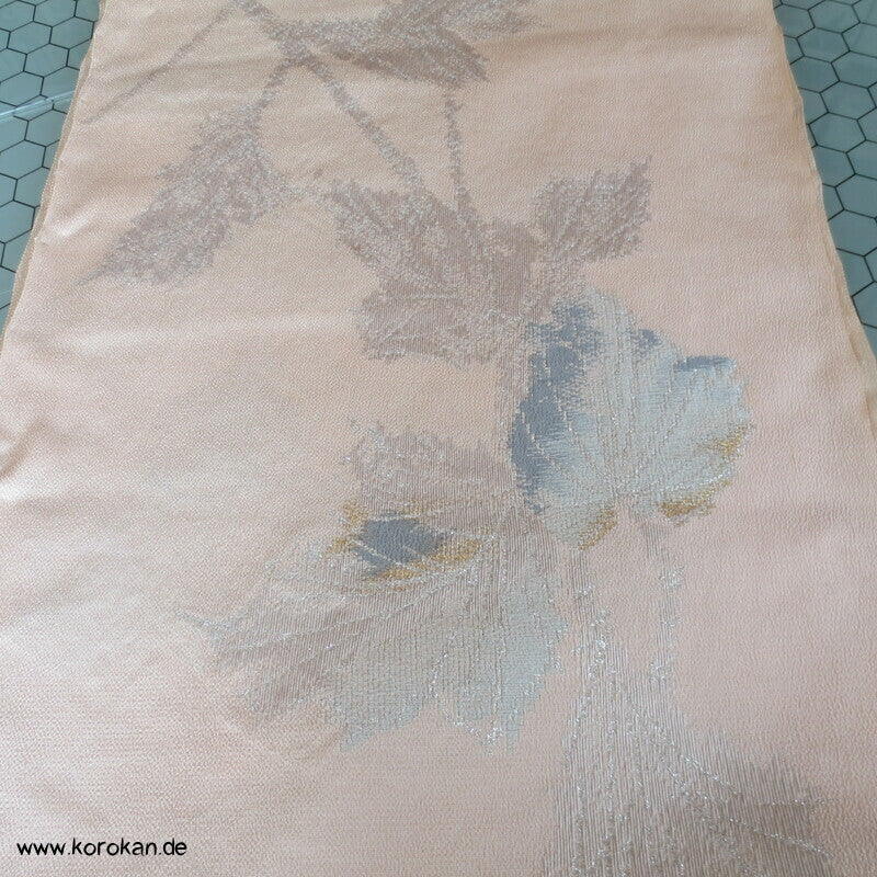 Brokatblätter in glänzenden Pastelltönen Japan Seiden Araihari Kimono