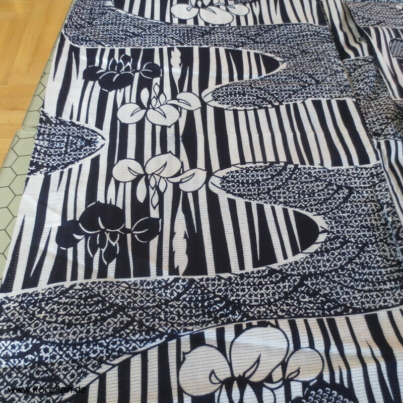 Halbfertiger Yukata Kimono Iris auf Drehergewebe