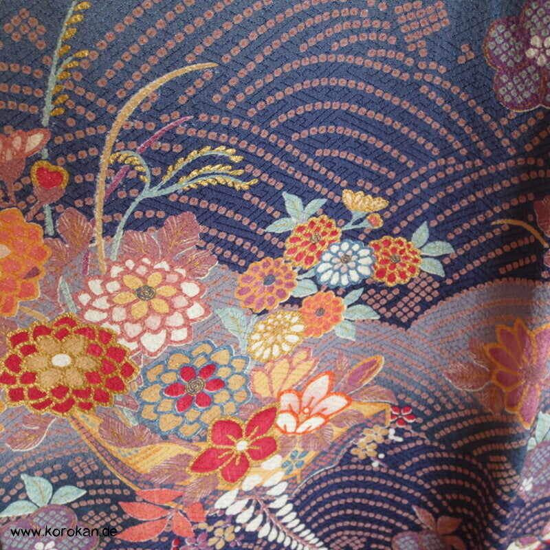 Blumen und Schmetterlinge über Wellen Homongi Kimono