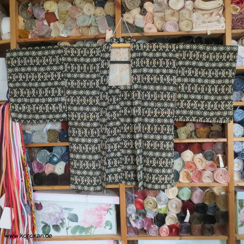Haori Kimono Jacke Blütenstreifen auf Seidencrepe