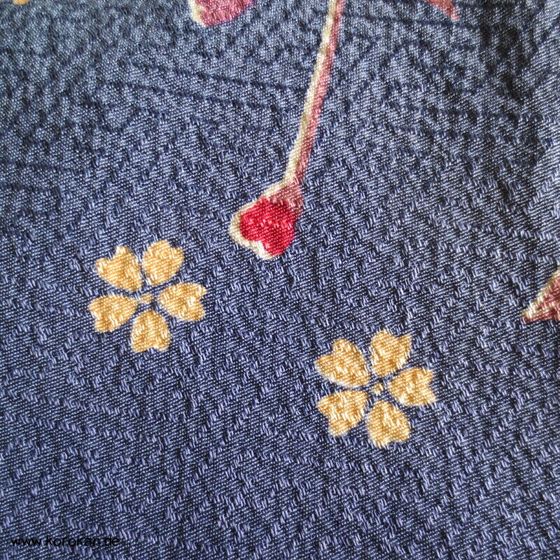 Blumen und Schmetterlinge über Wellen Homongi Kimono