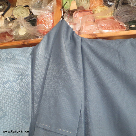 blaugrauer Iromuji - einfarbiger - Kimono, eingewebte Muster