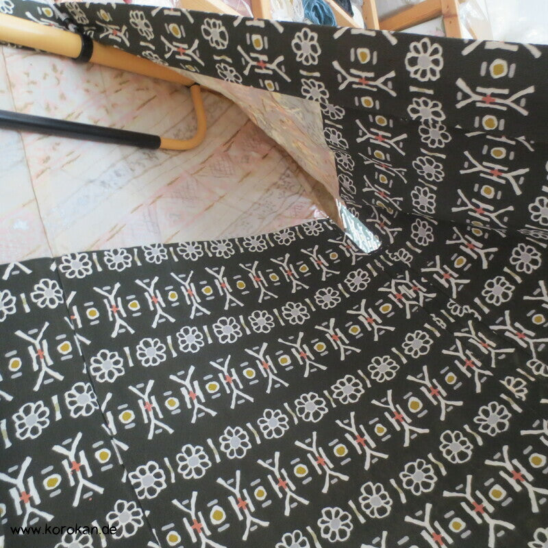 Haori Kimono Jacke Blütenstreifen auf Seidencrepe
