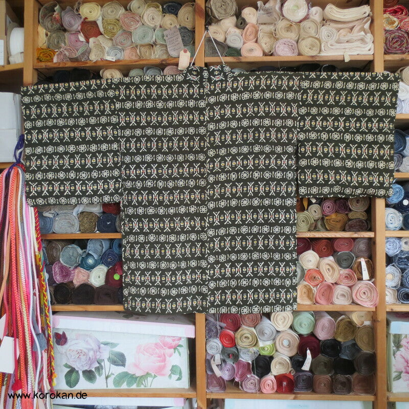 Haori Kimono Jacke Blütenstreifen auf Seidencrepe