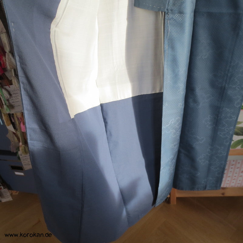 blaugrauer Iromuji - einfarbiger - Kimono, eingewebte Muster