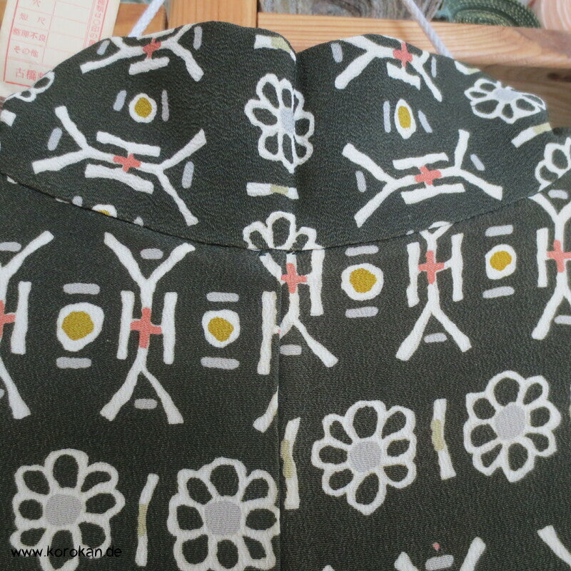Haori Kimono Jacke Blütenstreifen auf Seidencrepe