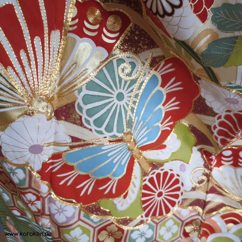 Wellen und Schmetterlinge, Golddruck und Stickerei Furisode Kimono