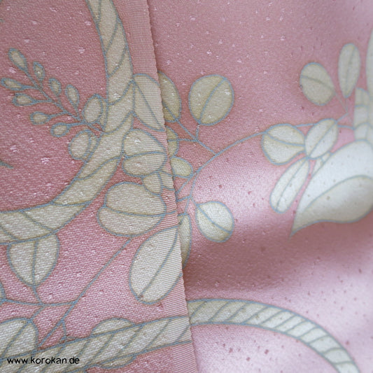 weiße Chrysanthemen Furisode Seidendamast Kimono Stoffrest