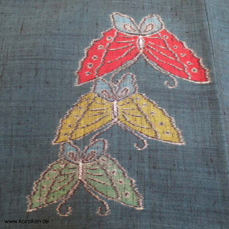Kasuri Schmetterlinge Tsumugi Hitoe Kimono
