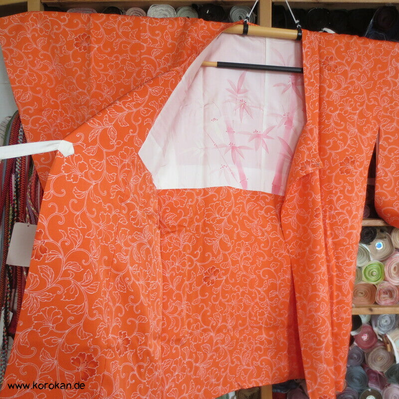 Arabesken auf mandarine Seide Michiyuki Jacke
