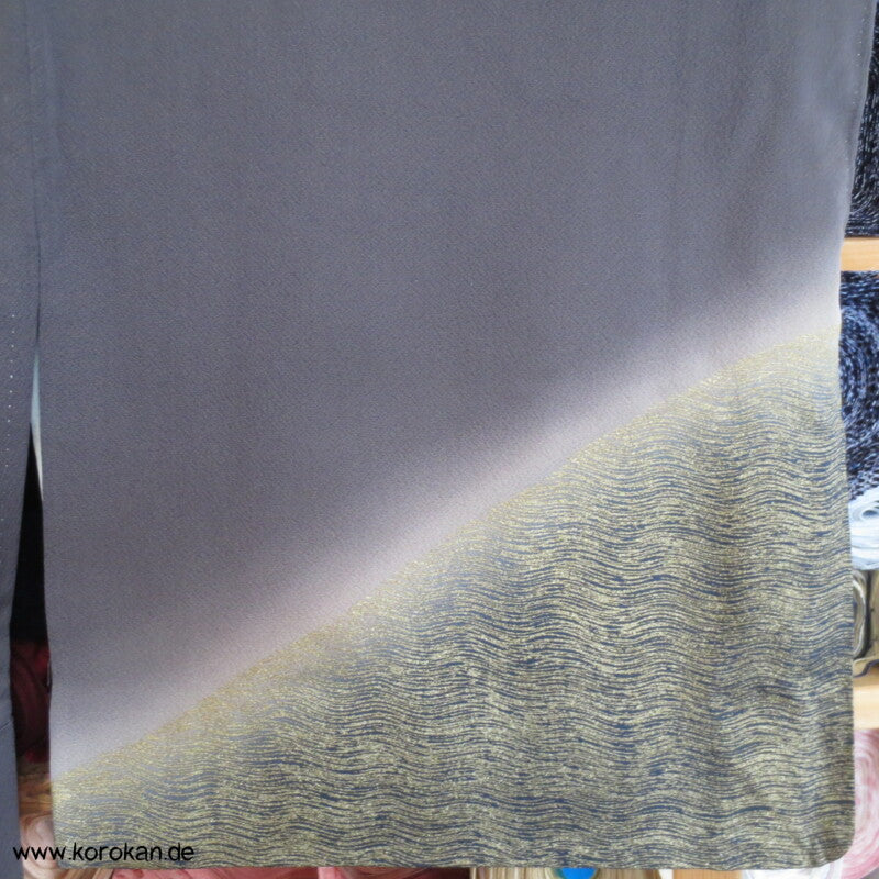 grauer Homongi Seiden Kimono mit etwas Stickereien