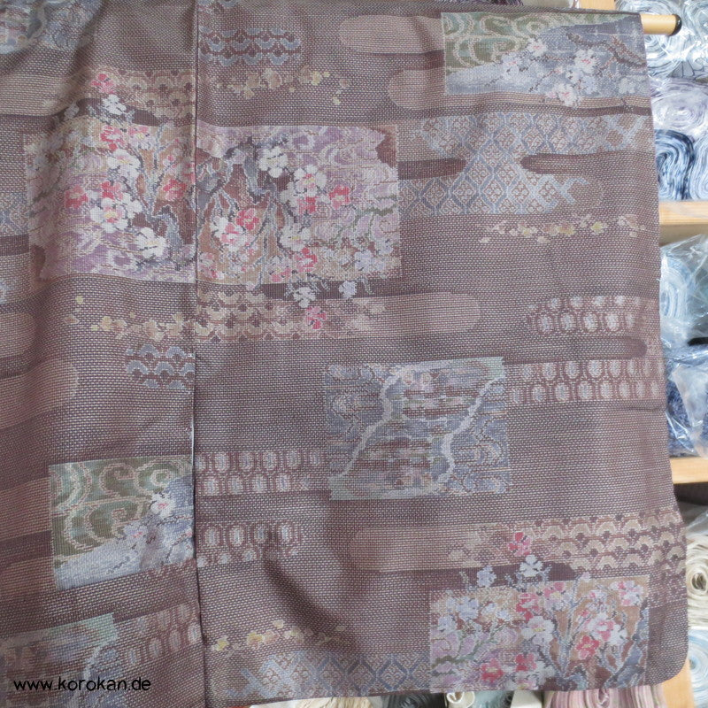 Egasumi, Blüten Kasuri Tsumugi Seiden Kimono