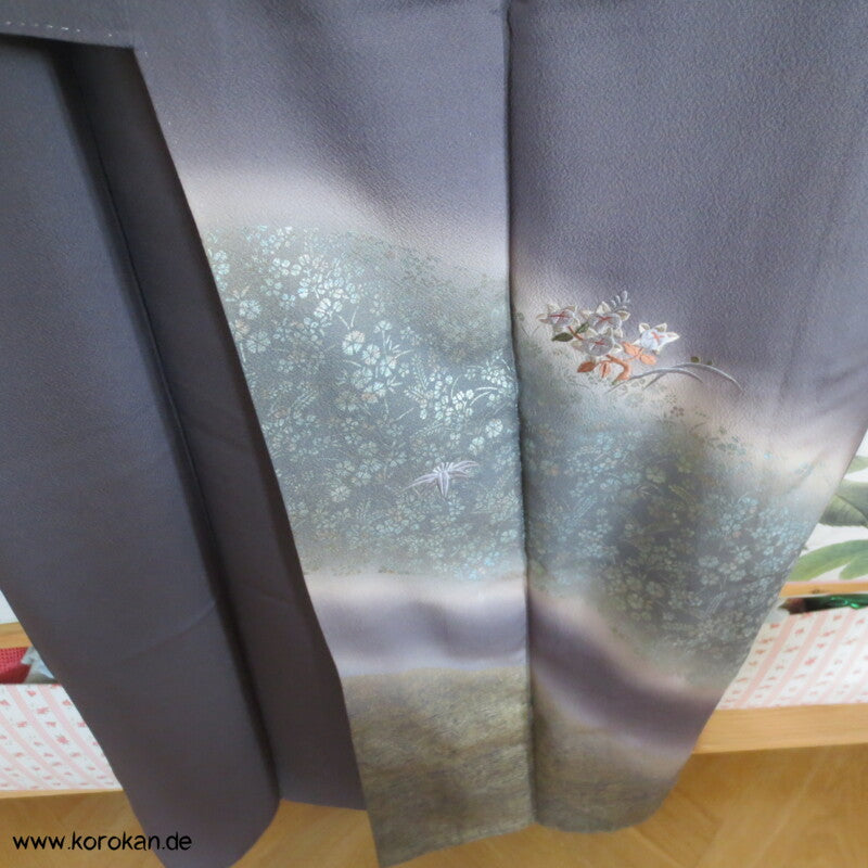 grauer Homongi Seiden Kimono mit etwas Stickereien