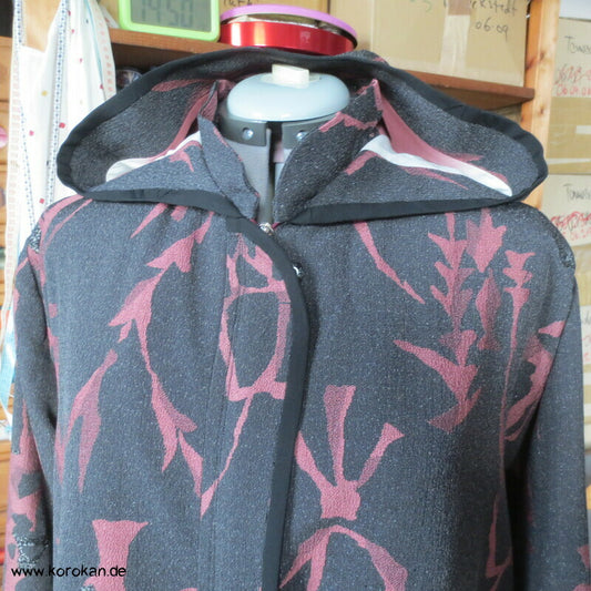 Übergangskapuzenjacke A Linie aus 1960'er Kimono Seide mit Lurex