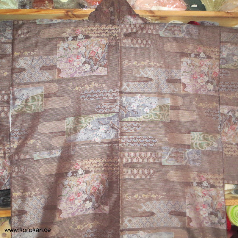 Egasumi, Blüten Kasuri Tsumugi Seiden Kimono