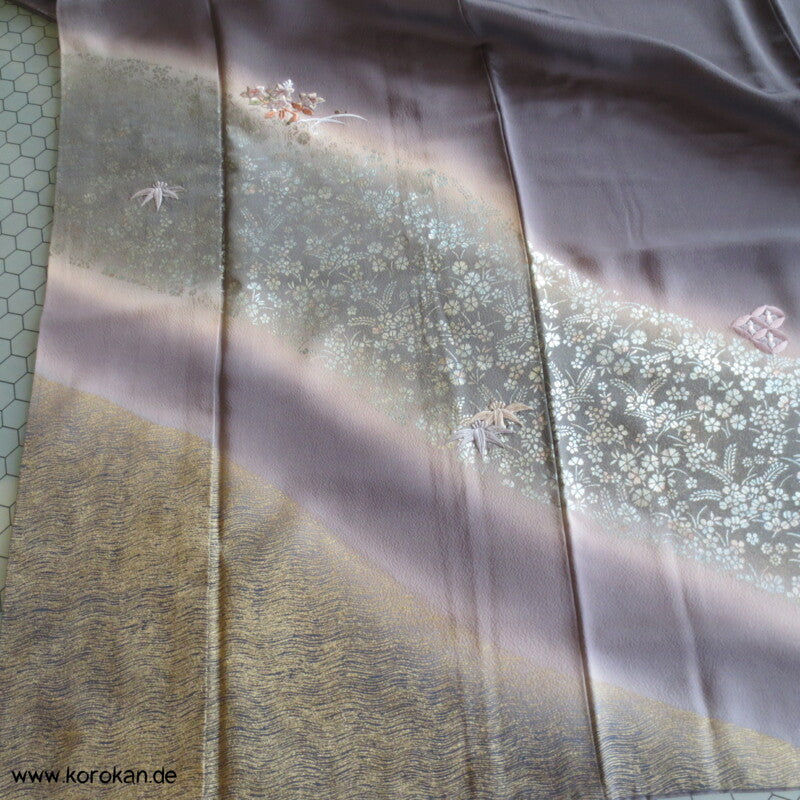 grauer Homongi Seiden Kimono mit etwas Stickereien