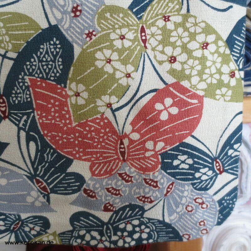 allover Schmetterlinge Tsumugi Seiden Hitoe Kimono