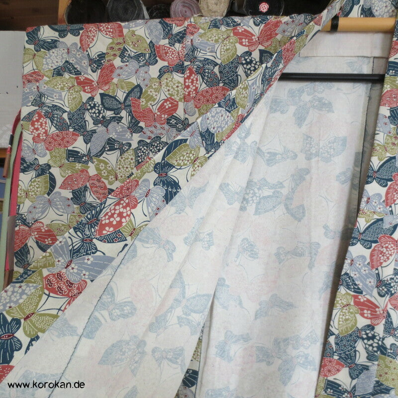 allover Schmetterlinge Tsumugi Seiden Hitoe Kimono