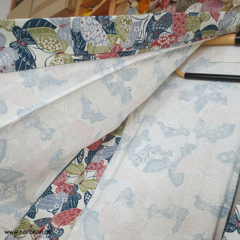 allover Schmetterlinge Tsumugi Seiden Hitoe Kimono