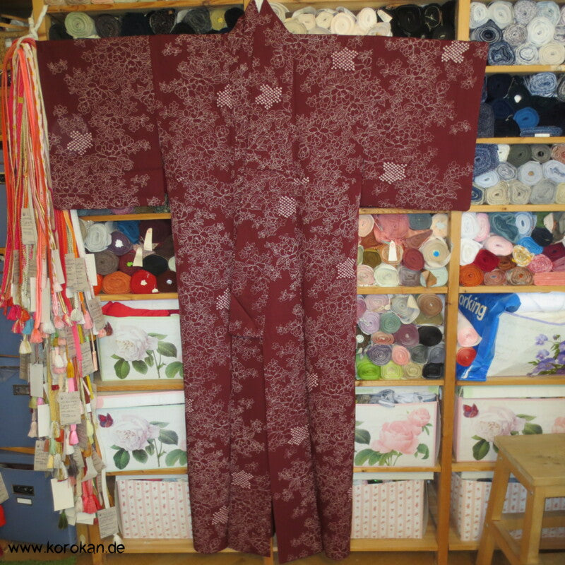 Päonien und Shibori Seidencrepe Komon Kimono