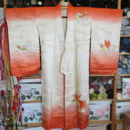 Mädchen Seidendamast Furisode mit gestickten Mandarinenten