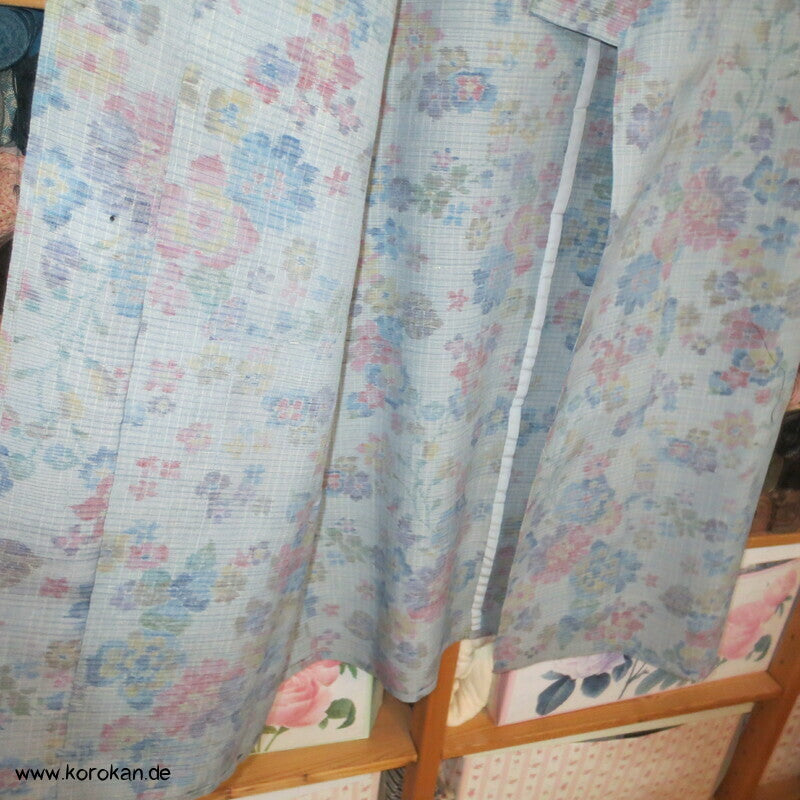 Kurzer Hitoe Damen Kimono Tsumugi Seide mit Kasuri Blüten Muster, ungefüttert
