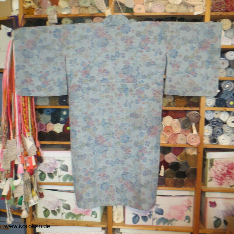 Kurzer Hitoe Damen Kimono Tsumugi Seide mit Kasuri Blüten Muster, ungefüttert