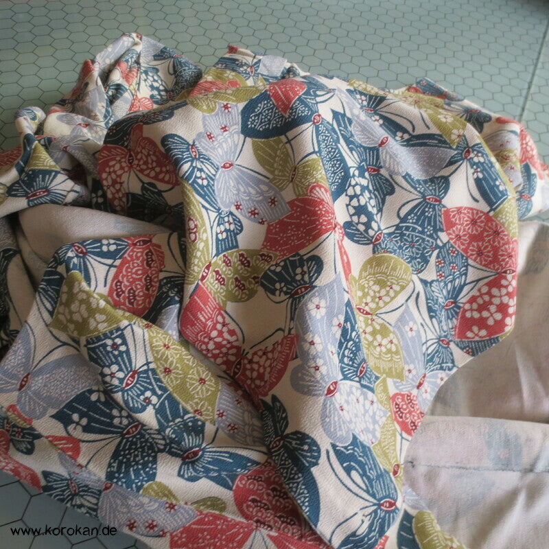 allover Schmetterlinge Tsumugi Seiden Hitoe Kimono