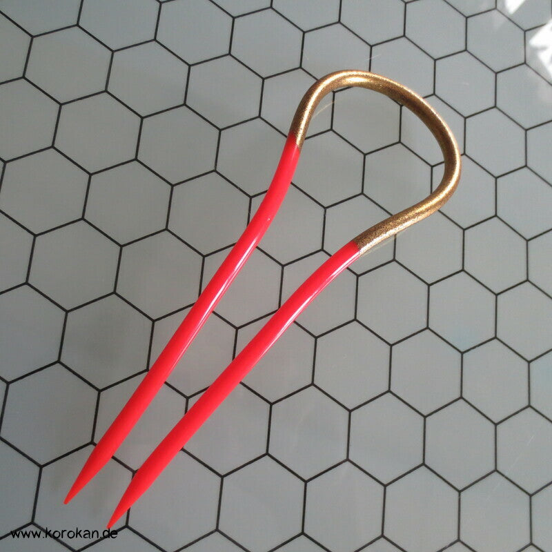 Haarnadel, rot mit goldenem Überfang