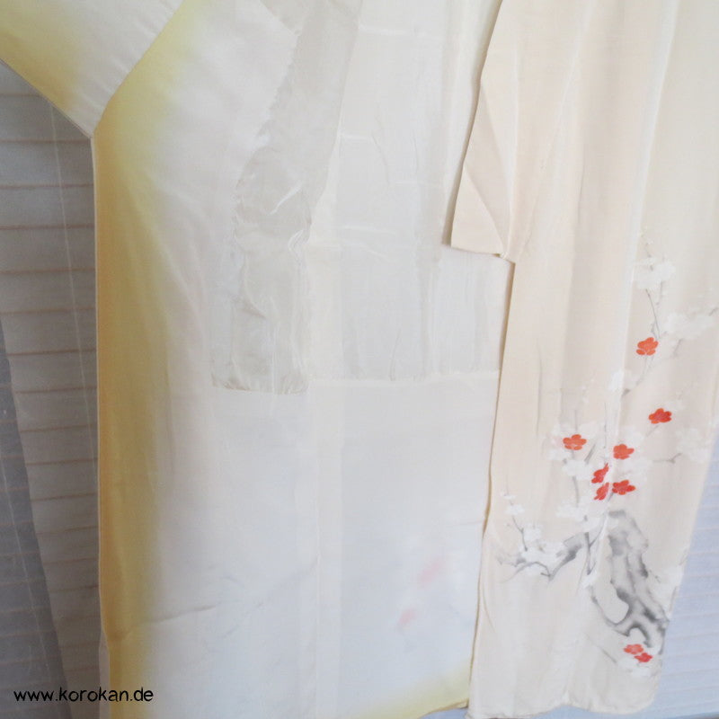 Sakura Kirschzweige, teilbestickt auf heller Crepe Seide Homongi Kimono