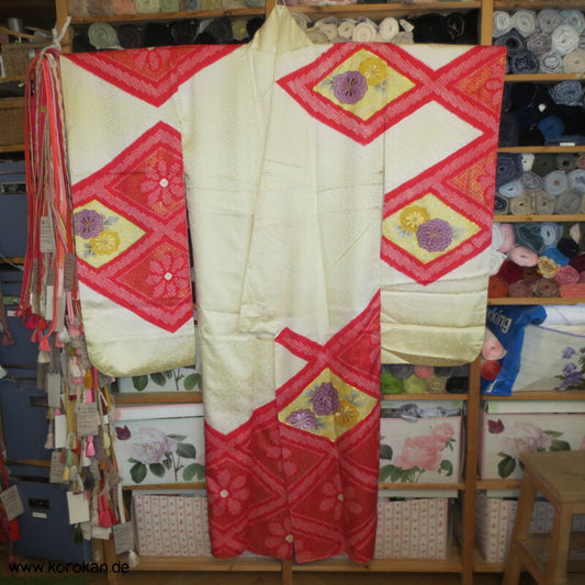 Shibori Rauten und Stickerei Furisode, Rinzu Damast