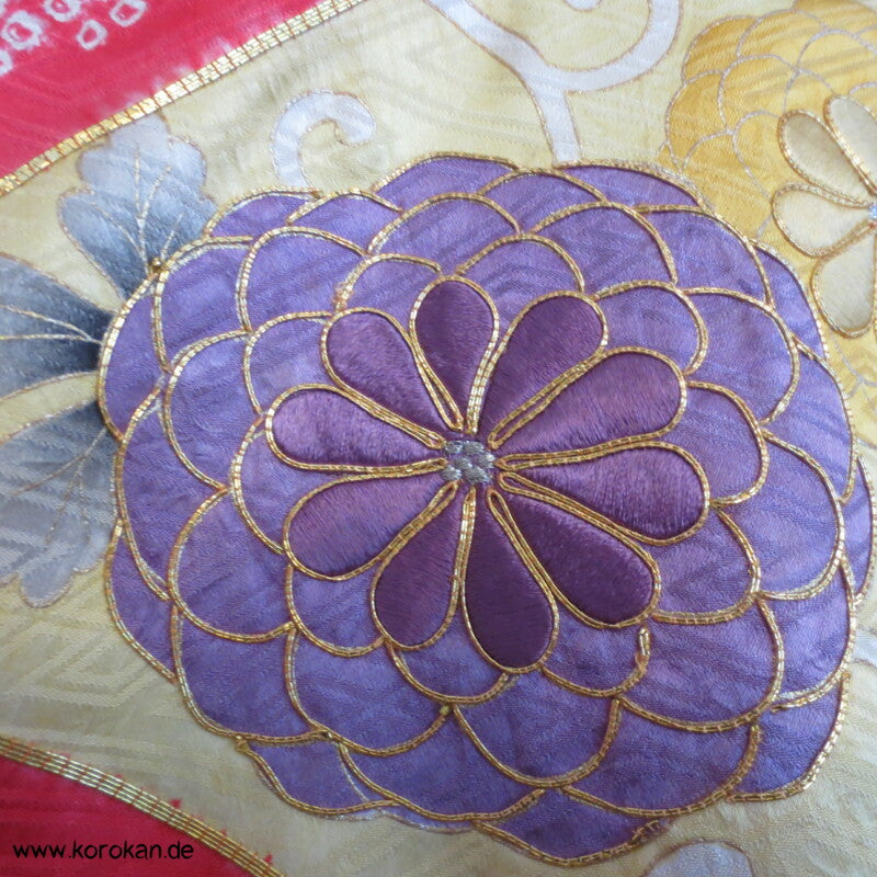 Shibori Rauten und Stickerei Furisode, Rinzu Damast