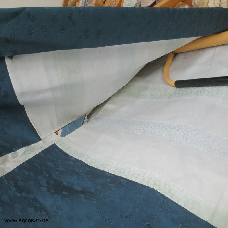 Haori Kimono Jacke petrol blasiger Seiden Matelassé