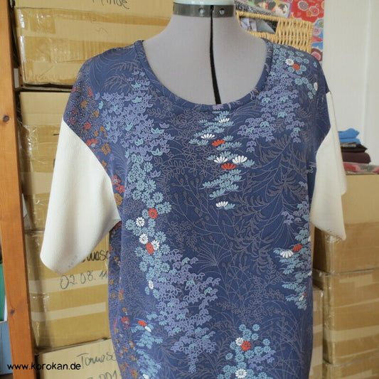 Blüten Blätter Kanji Kimono Seidenpanel T Shirt