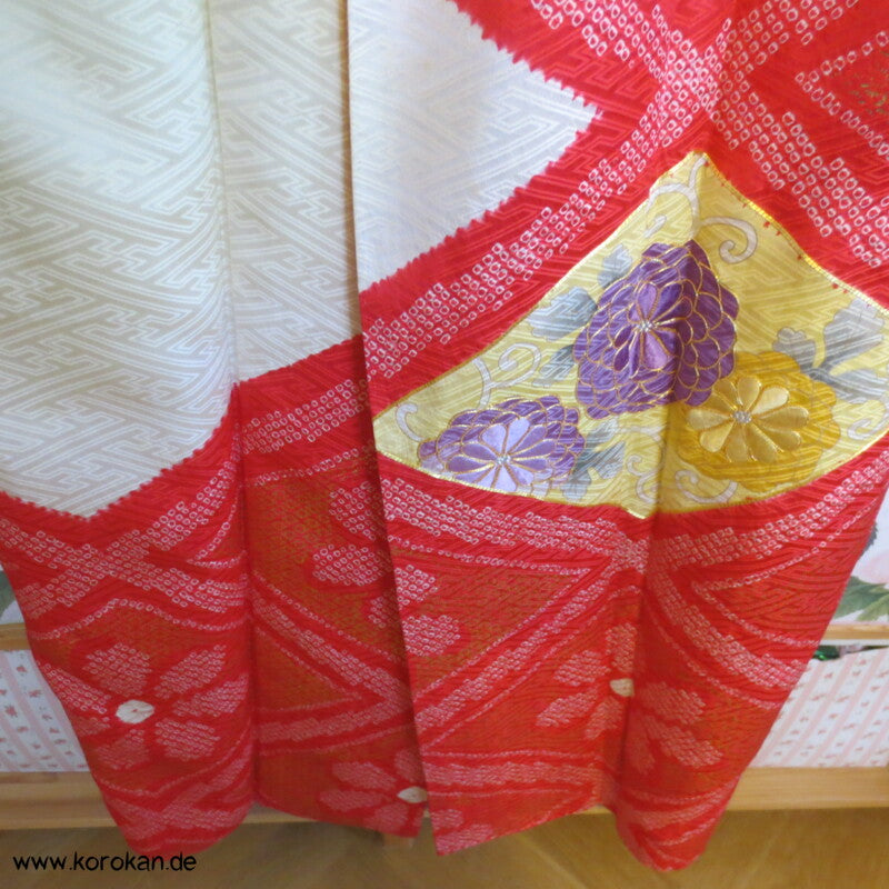 Shibori Rauten und Stickerei Furisode, Rinzu Damast