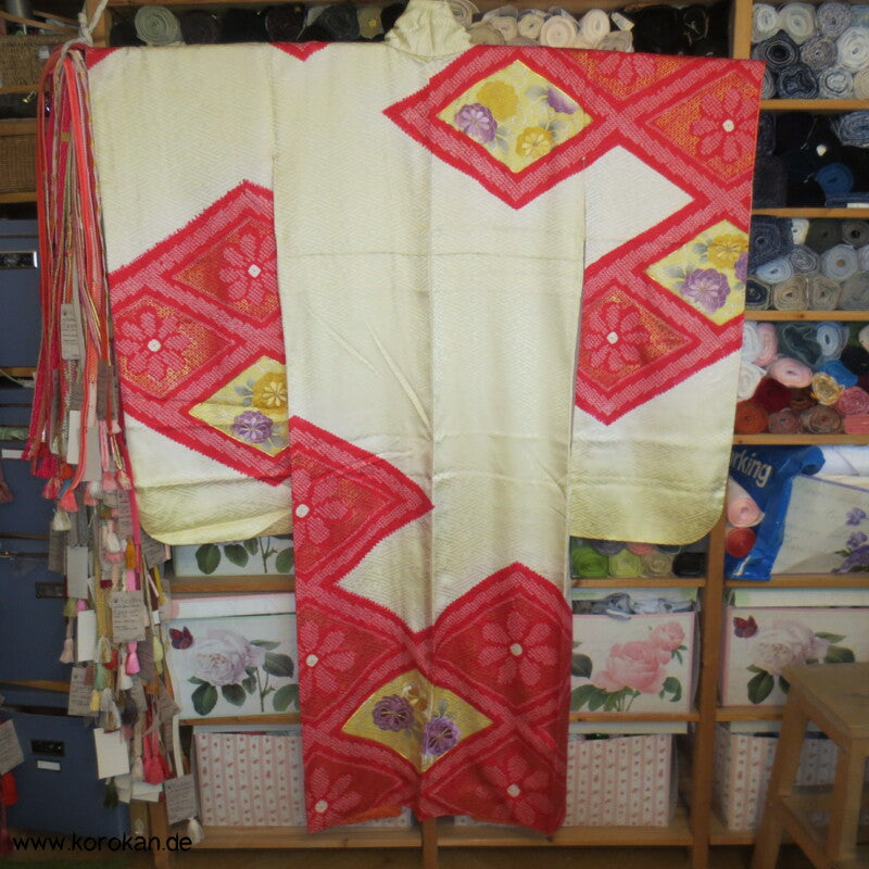 Shibori Rauten und Stickerei Furisode, Rinzu Damast