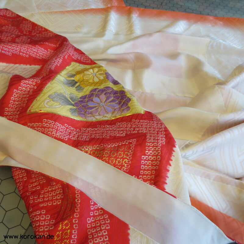 Shibori Rauten und Stickerei Furisode, Rinzu Damast