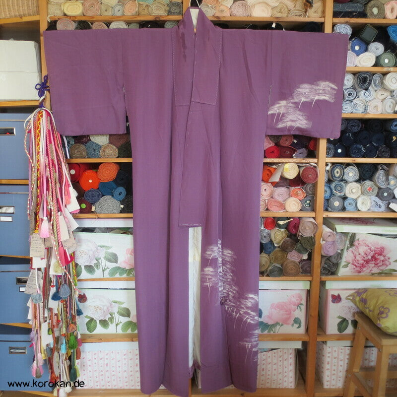 abstrakte Bäume weiß auf mauve Tsukesage Kimono
