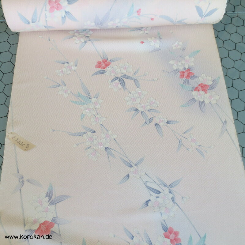 Kamelien Kimono Sayagata Seidendamast