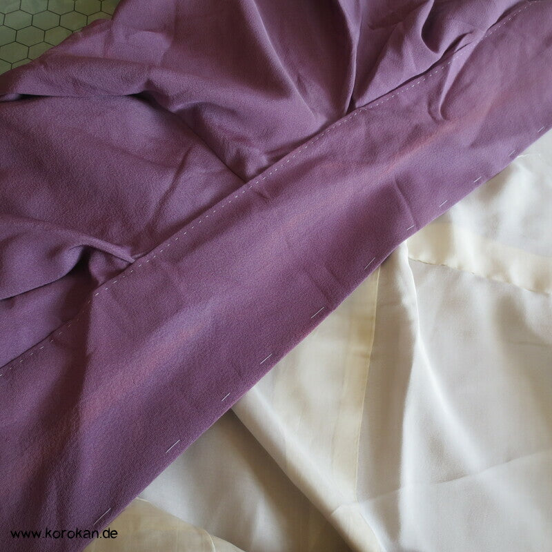 abstrakte Bäume weiß auf mauve Tsukesage Kimono