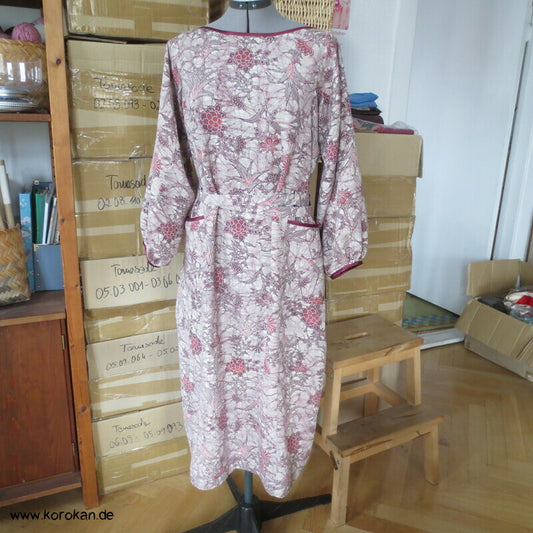 Japan Kimono Seiden Upcycling Reformkleid, Okinawa Batikmuster, Gr. L, Unikat