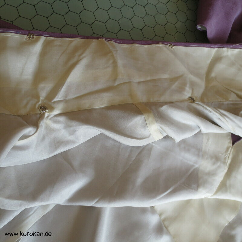 abstrakte Bäume weiß auf mauve Tsukesage Kimono