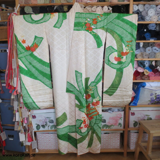 Riesen Noshi aus Shibori mit Stickereiblüten aus Seidendamast Furisode Kimono