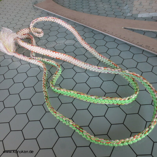 hellgrün mit buntmelierten Kanten Obijime, Seide