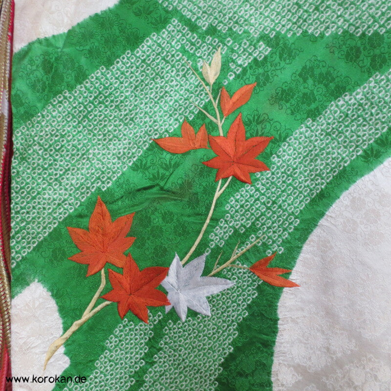 Riesen Noshi aus Shibori mit Stickereiblüten aus Seidendamast Furisode Kimono