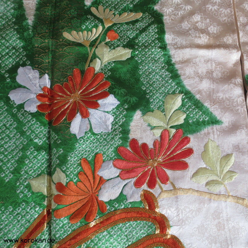 Riesen Noshi aus Shibori mit Stickereiblüten aus Seidendamast Furisode Kimono