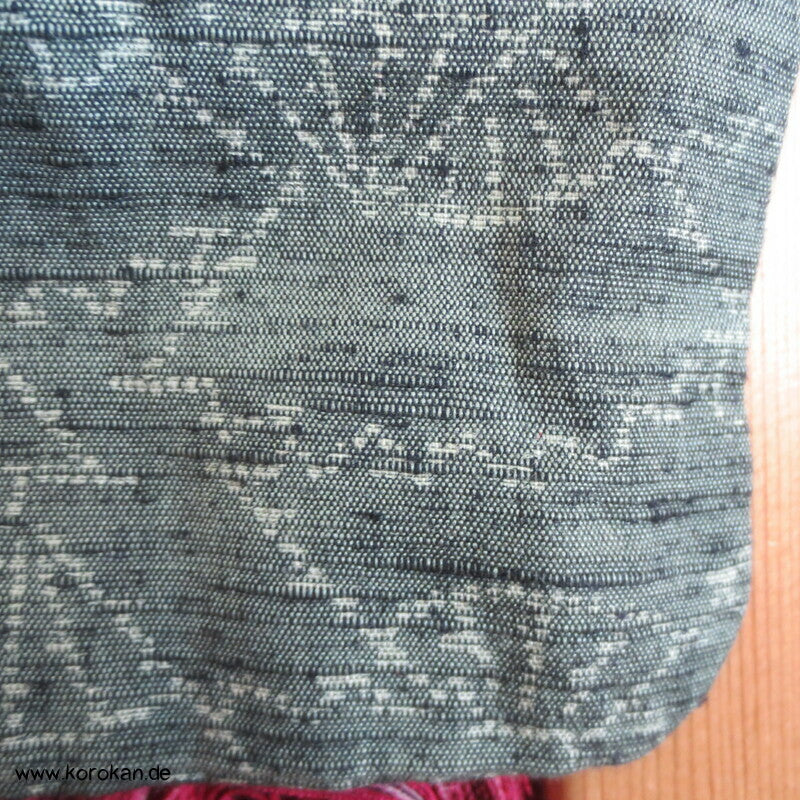Fächer auf dunkelgrün Kasuri Tsumugi Kimono