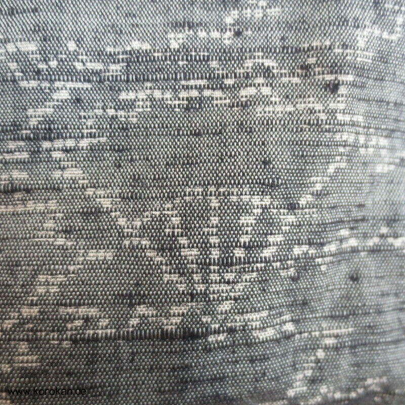 Fächer auf dunkelgrün Kasuri Tsumugi Kimono